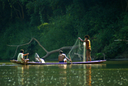 fisherman nam ngum lake