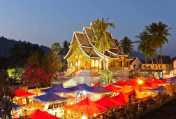 night market luang prabang